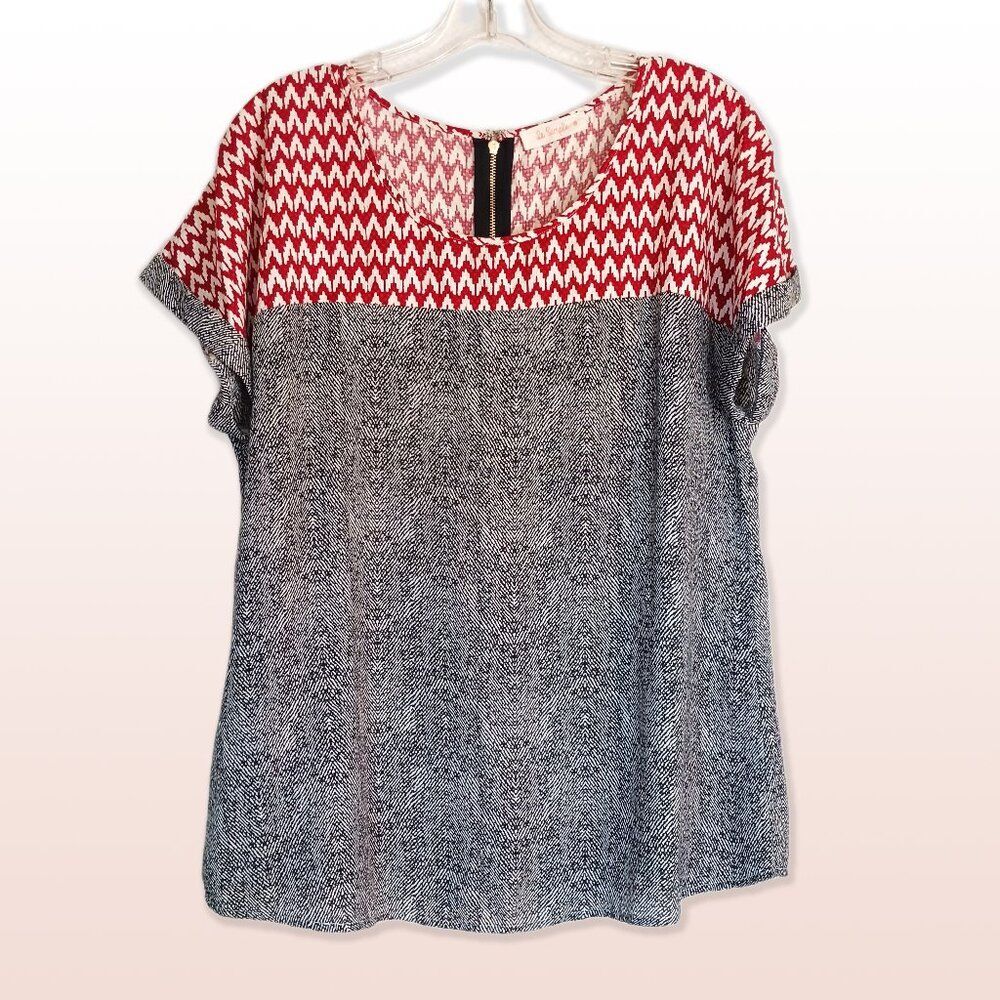 Le Sample Top Short Rolled Sleeves Red/White Chevron Back Zipper Size L